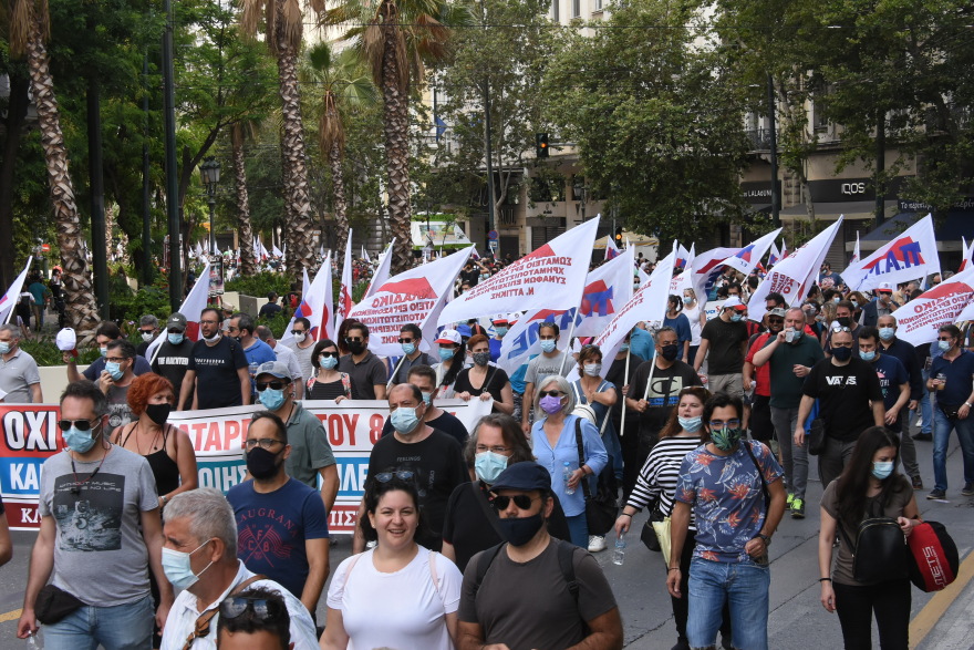 Ολοκληρώθηκαν οι απεργιακές συγκεντρώσεις: Ανοίγουν σταδιακά οι δρόμοι - Live εικόνα 