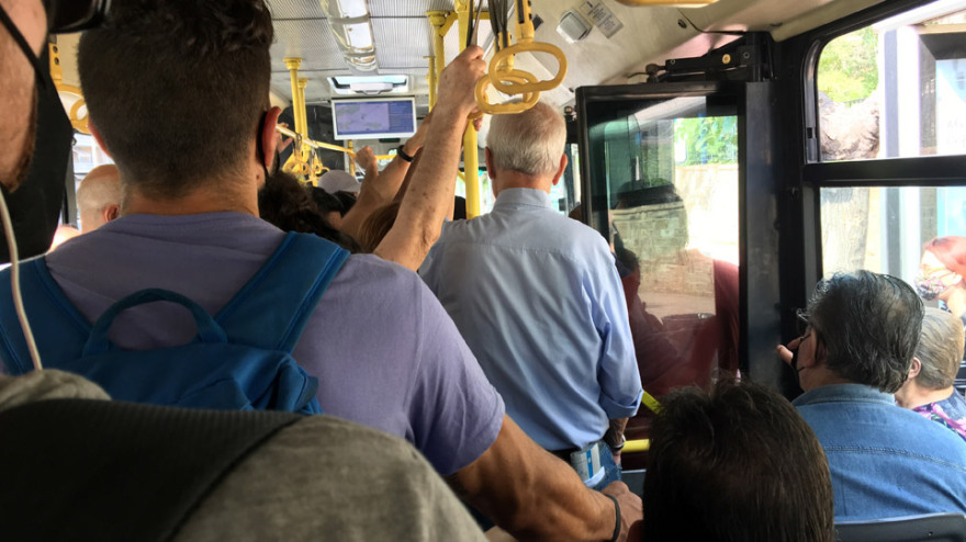 Απίστευτη ταλαιπωρία στα λεωφορεία λόγω της απεργίας