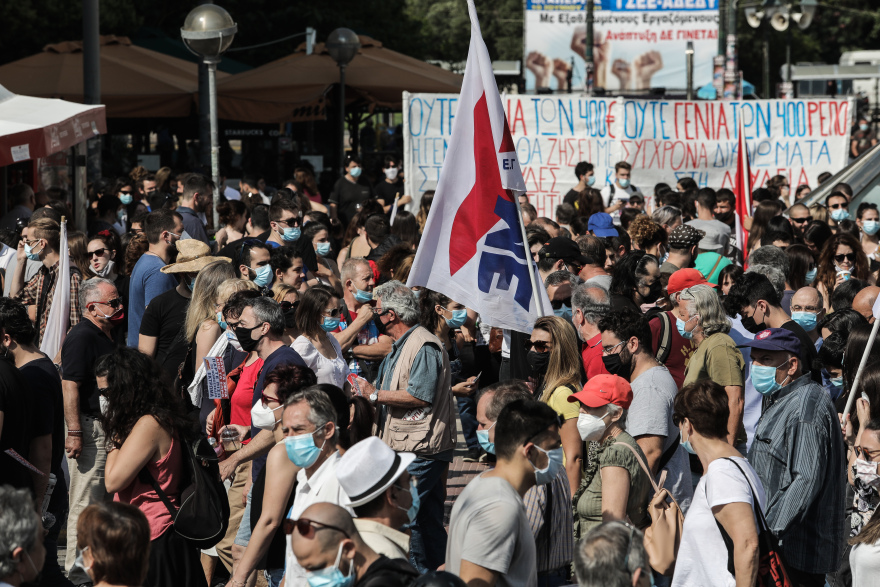 Ολοκληρώθηκαν οι απεργιακές συγκεντρώσεις: Ανοίγουν σταδιακά οι δρόμοι - Live εικόνα 