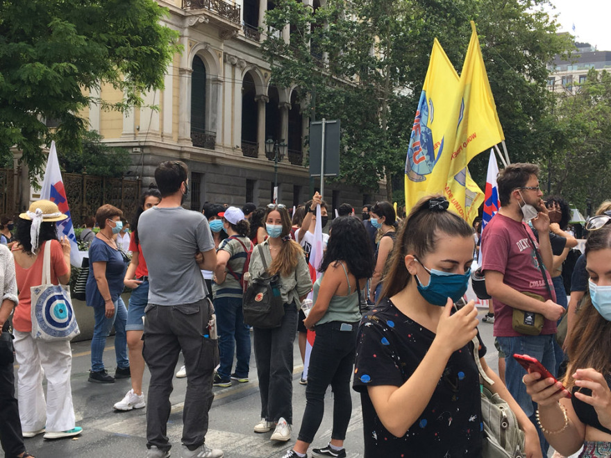 Ολοκληρώθηκαν οι απεργιακές συγκεντρώσεις: Ανοίγουν σταδιακά οι δρόμοι - Live εικόνα 