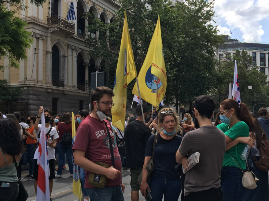 Ολοκληρώθηκαν οι απεργιακές συγκεντρώσεις: Ανοίγουν σταδιακά οι δρόμοι - Live εικόνα 