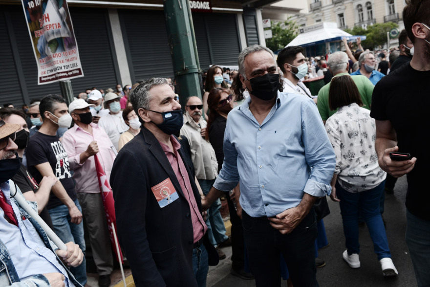 Στην πορεία ο Αλέξης Τσίπρας και στελέχη του ΣΥΡΙΖΑ