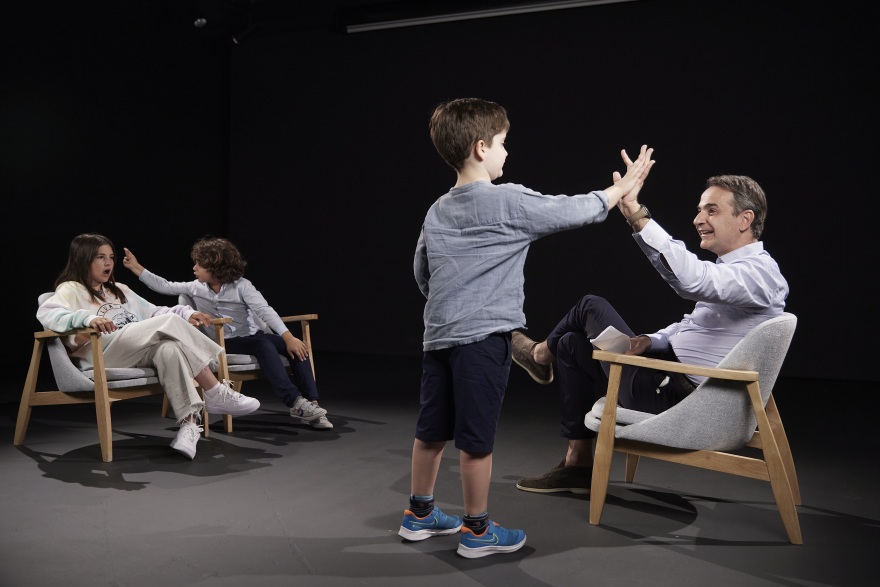 Συνέντευξη Μητσοτάκη στα παιδιά της «Ατράκτου»: «Αυτή ήταν η πιο δύσκολη απόφαση που πήρα»