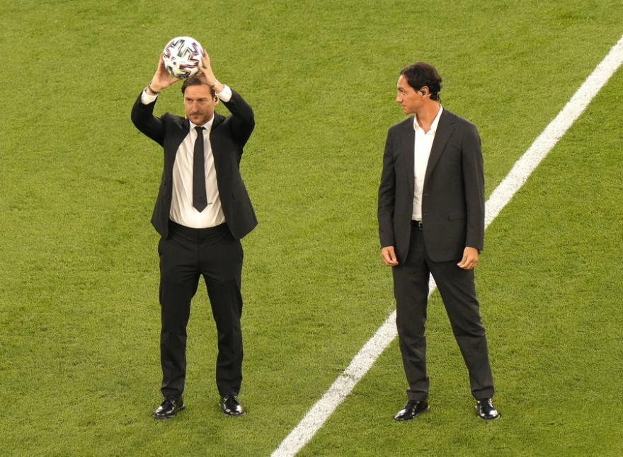 Euro 2020: Εντυπωσιακή τελετή έναρξης με άριες Μποτσέλι και τους θρύλους Τότι και Νέστα - Δείτε βίντεο και φωτογραφίες