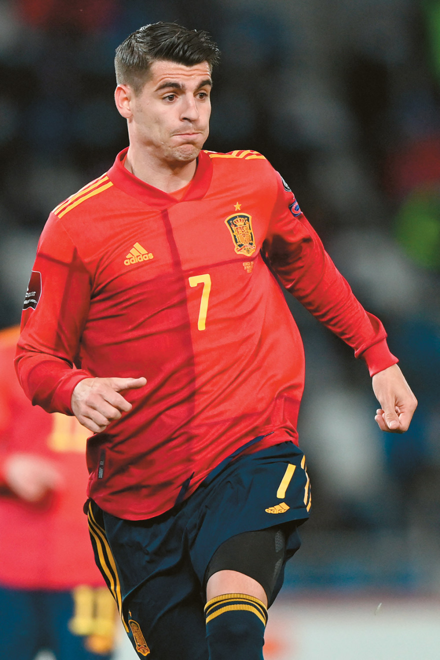 WAGs: Οι κυρίες των γηπέδων έχουν... χάρη και ιστορία