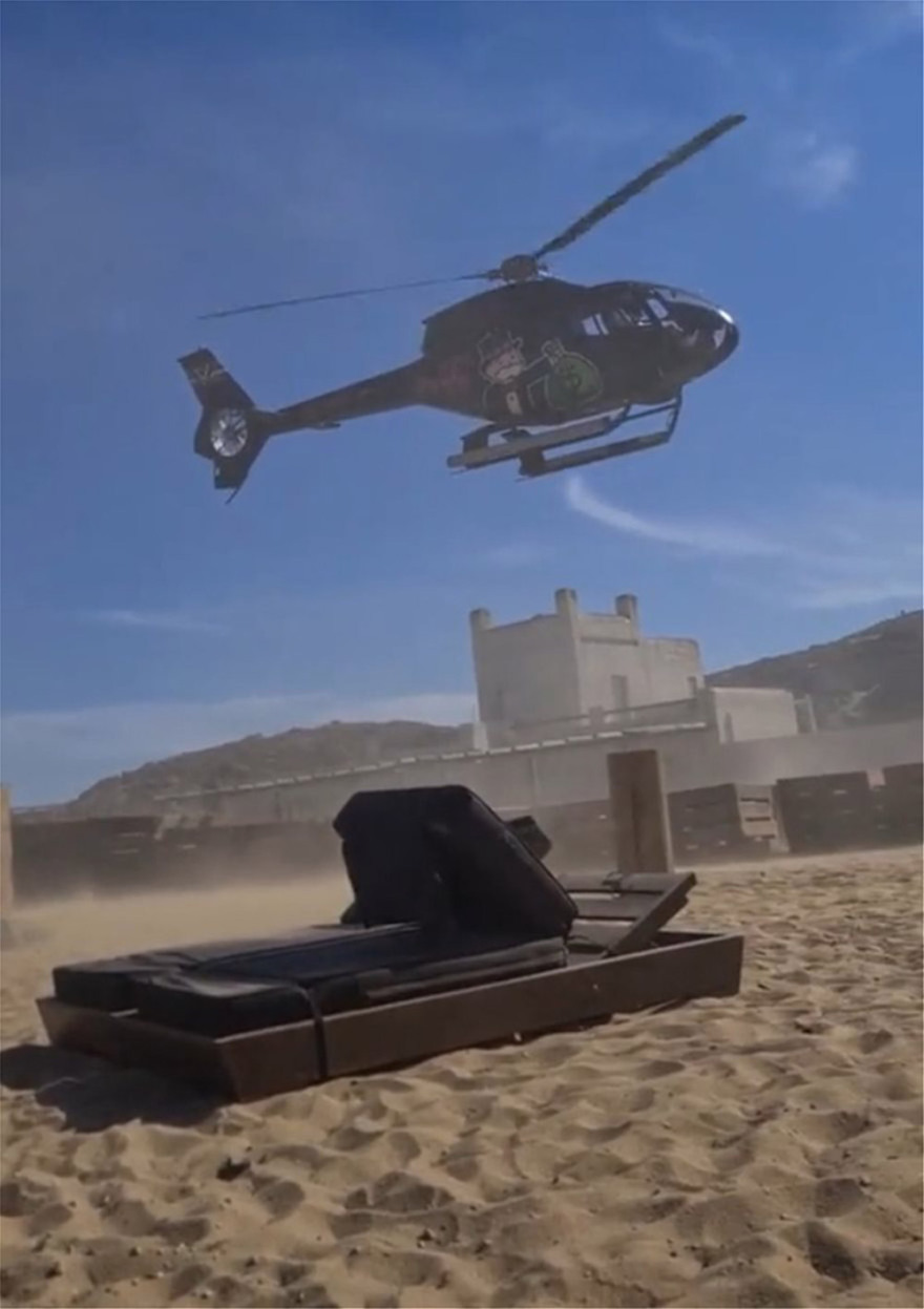 Βασίλης Χήτος - Βασίλης Μιχαήλ: «Τοp Gun»  αλά ελληνικά στον Πάνορμο της Μυκόνου