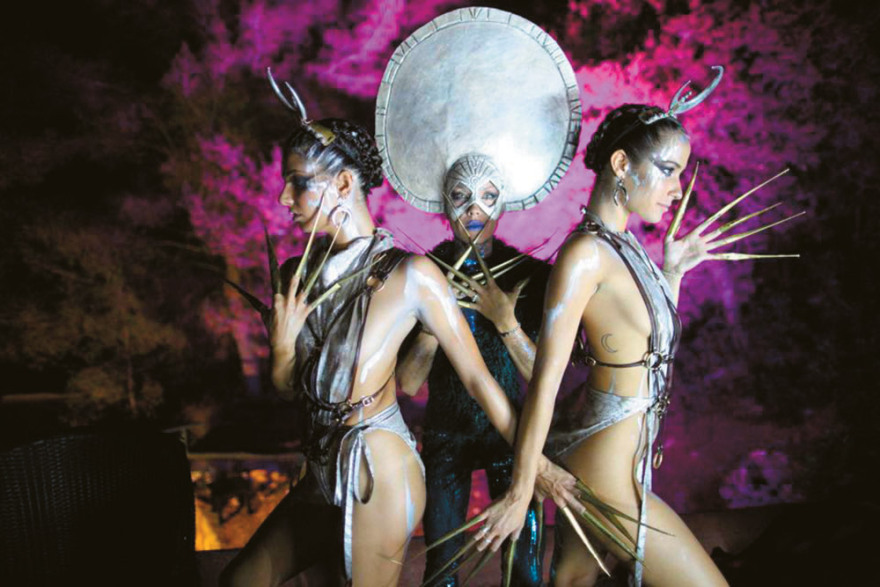 Μύκονος: Ο πόλεμος της Φτελιάς στην «καταραμένη» παραλία