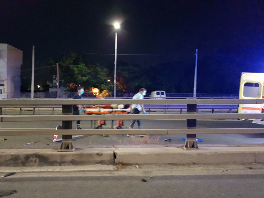 Σοκαριστικό τροχαίο με τραυματία στη λεωφόρο Κύμης - Δείτε φωτογραφίες