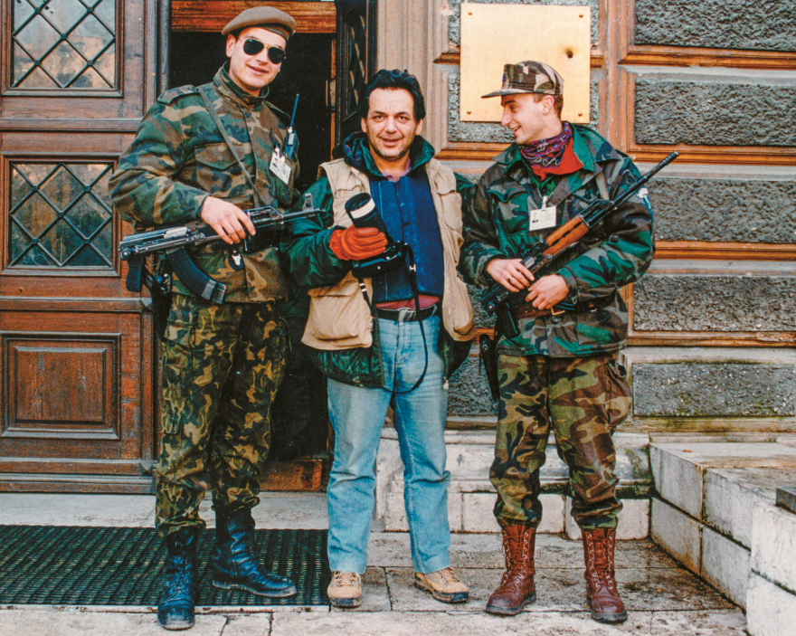 Η ιστορία μιας φωτογραφίας: Το τελευταίο βλέμμα στον πατέρα