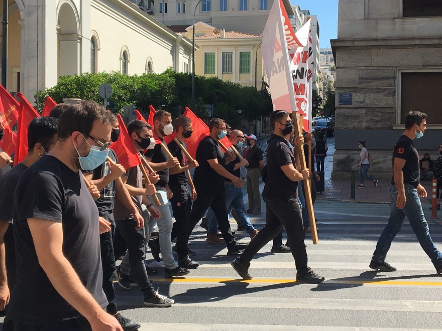Ολοκληρώθηκαν οι πορείες στο κέντρο της Αθήνας - Ανοίγουν σταδιακά οι δρόμοι