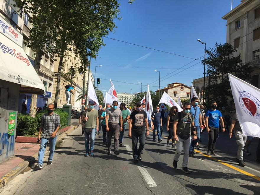 Ολοκληρώθηκαν οι πορείες στο κέντρο της Αθήνας - Ανοίγουν σταδιακά οι δρόμοι