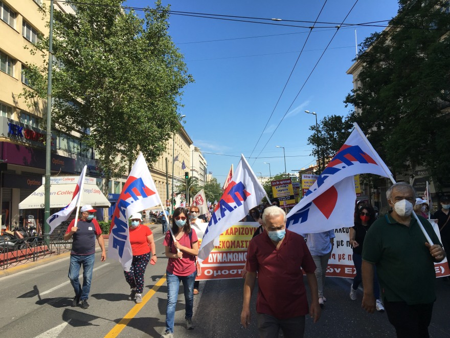 Ολοκληρώθηκαν οι πορείες στο κέντρο της Αθήνας - Ανοίγουν σταδιακά οι δρόμοι