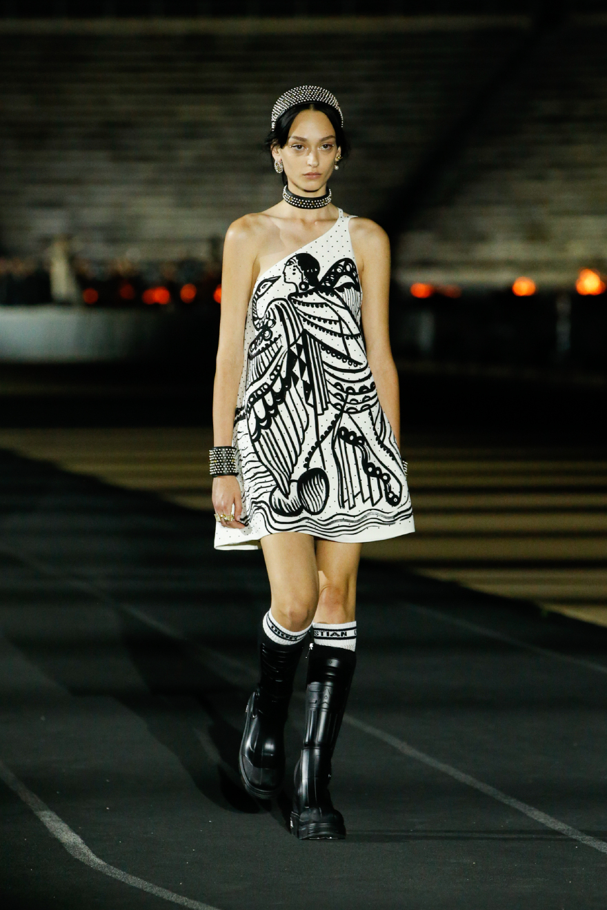 Dior στο Καλλιμάρμαρο: Με «άρωμα» Ελλάδας η επίδειξη - Δείτε φωτογραφίες από τη φαντασμαγορική βραδιά 