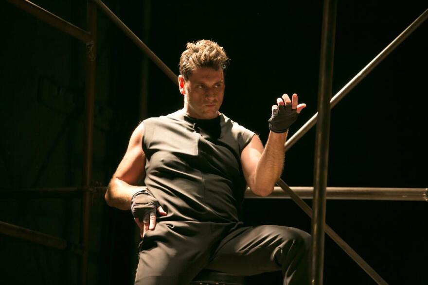 Γιώργος Χρυσοστόμου στο protothema.gr: «Μικρός πίστευα ότι δεν είμαι ικανός για τίποτα επειδή δεν είχα χρήματα»