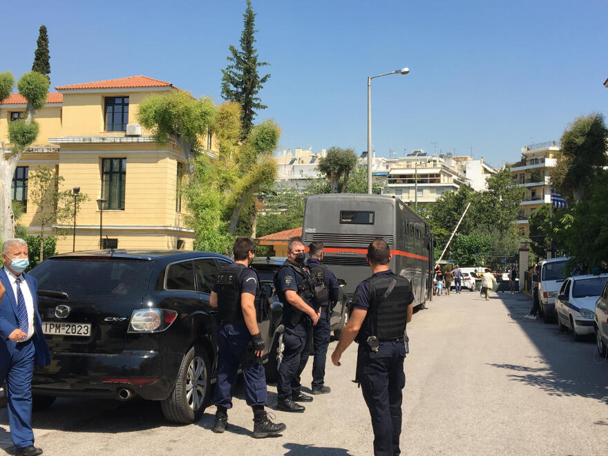 Δρακόντεια τα μέτρα στα δικαστήρια ενόψει της μεταφοράς του 32χρονου δολοφόνου της Καρολάιν