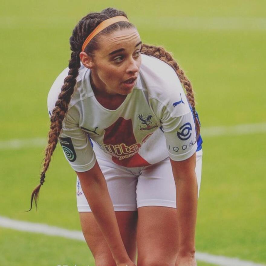 Παίκτρια της Κρίσταλ Πάλας μηνύει το Pornhub για διαρροή ροζ υλικού