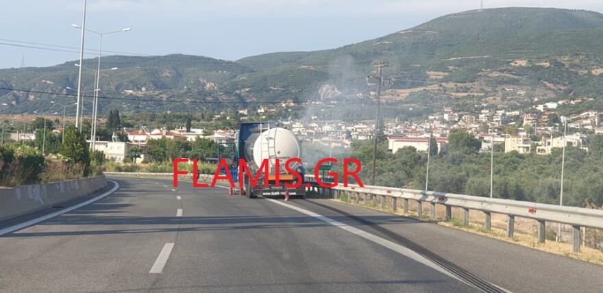 Πάτρα: Συναγερμός για φωτιά σε βυτιοφόρο στην Περιμετρική - Μεγάλη η κινητοποίηση της Πυροσβεστικής