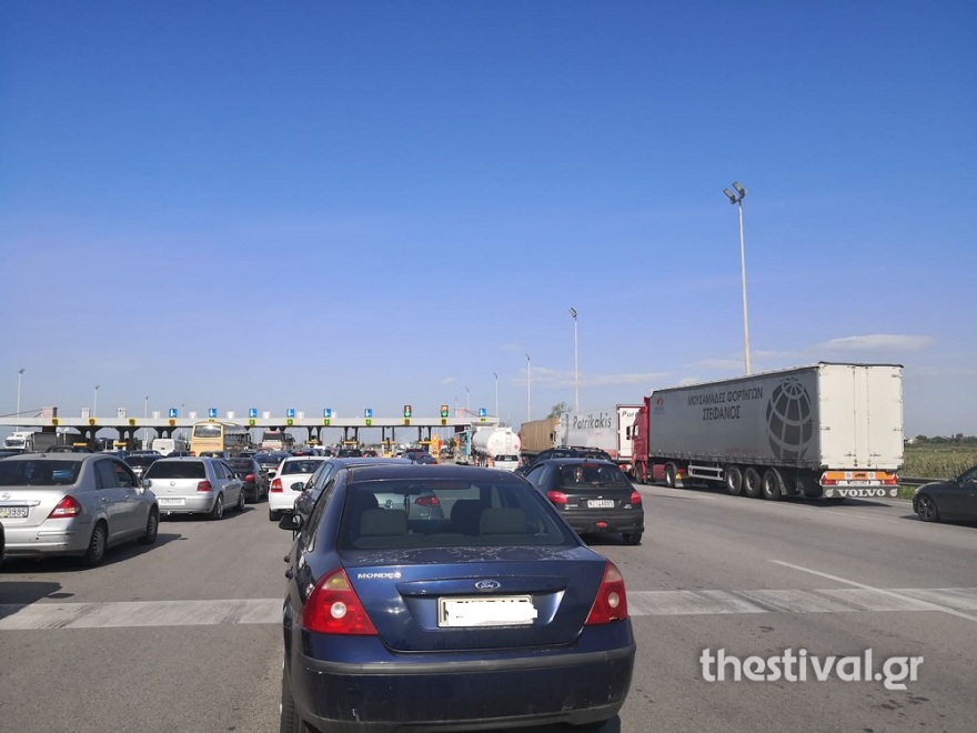 Τριήμερο Αγίου Πνεύματος: Αυξημένη κίνηση στις εξόδους Αθήνας και Θεσσαλονίκης