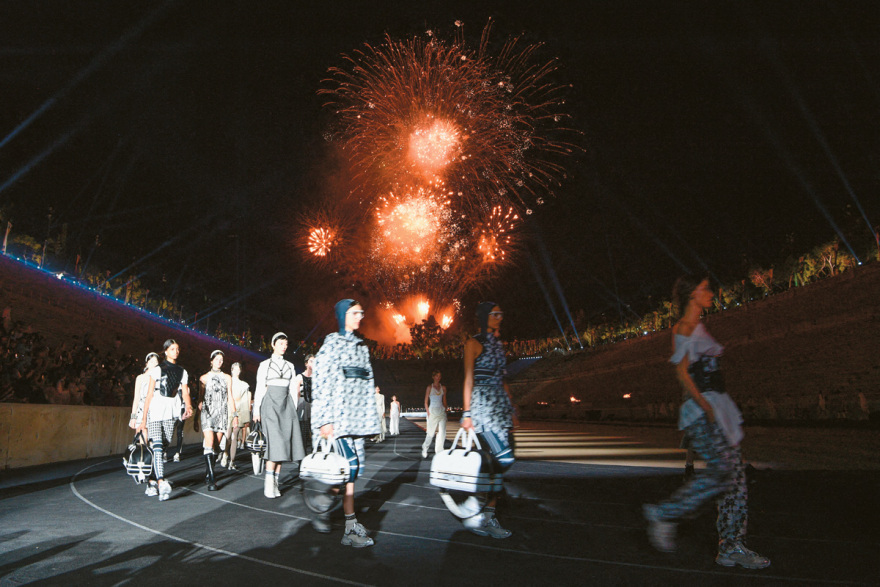 Τεράστια προβολή από την επίδειξη του Dior στο Καλλιμάρμαρο: Πάνω από 80 εκατ. views σε όλον τον κόσμο