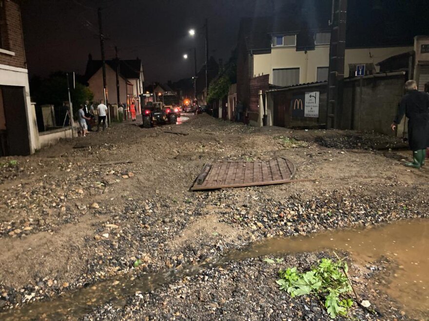 «Κατακλυσμός» στο Μποβέ της βόρειας Γαλλίας - Αγνοείται ένας 17χρονος