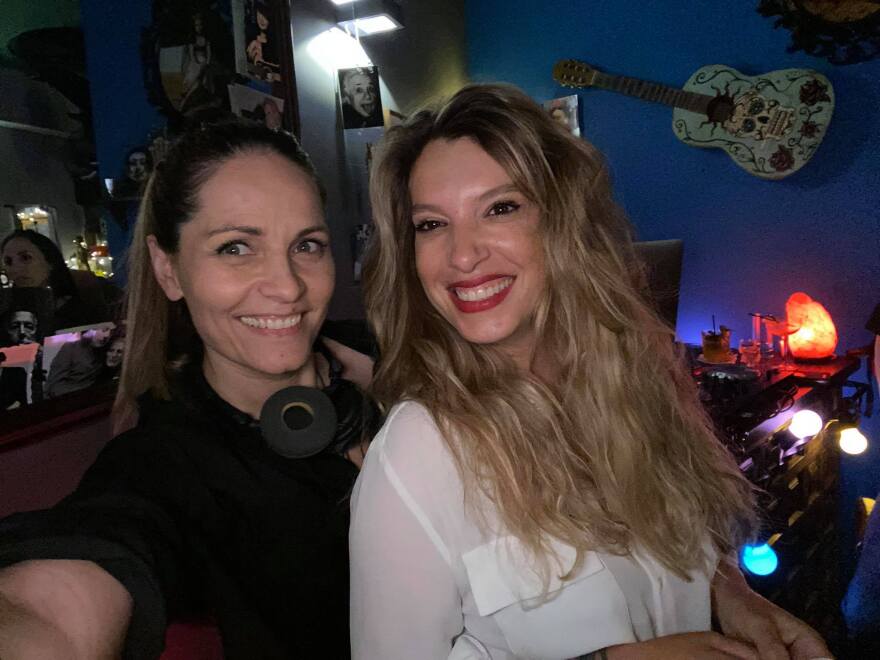 Χαλάνδρι: «Πλημμύρισε» κόσμο το «Σουρεάλ» για την επιστροφή της «DJ Miss XV» στα decks