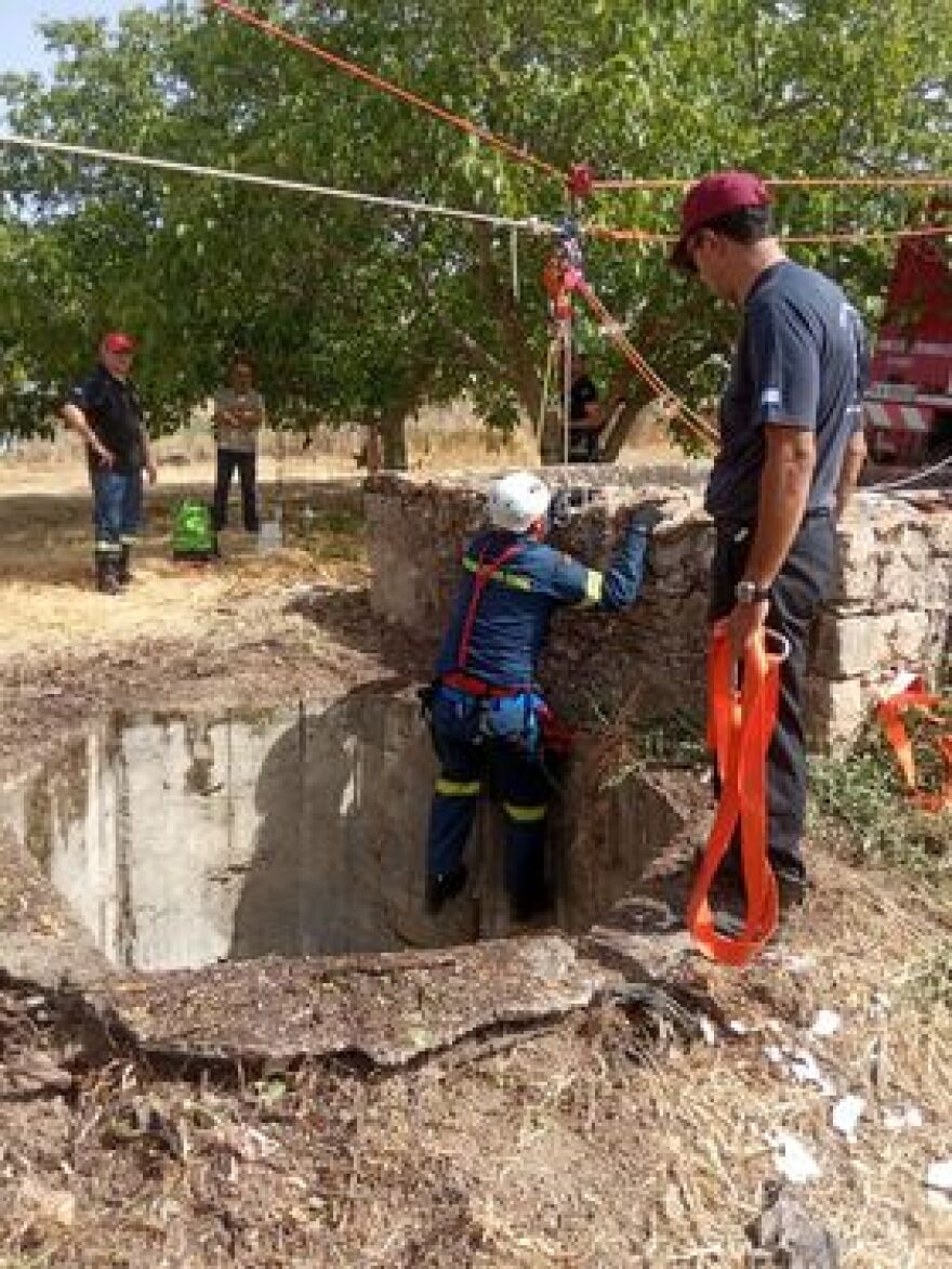 Κρήτη: Άλογο έπεσε σε πηγάδι - Μεγάλη επιχείρηση της πυροσβεστικής 