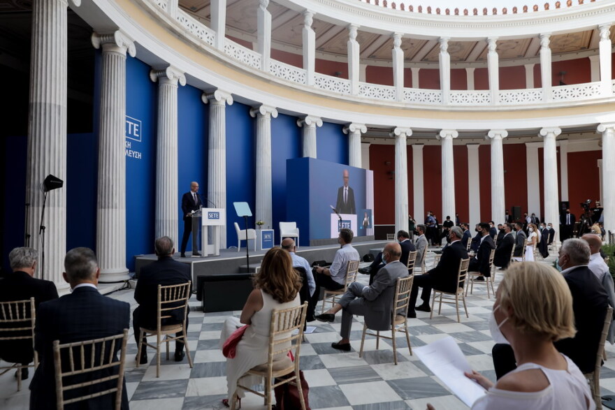 Μητσοτάκης: Στο πρόγραμμα ΣΥΝ-ΕΡΓΑΣΙΑ οι ξενοδοχοϋπάλληλοι έως τον Σεπτέμβριο