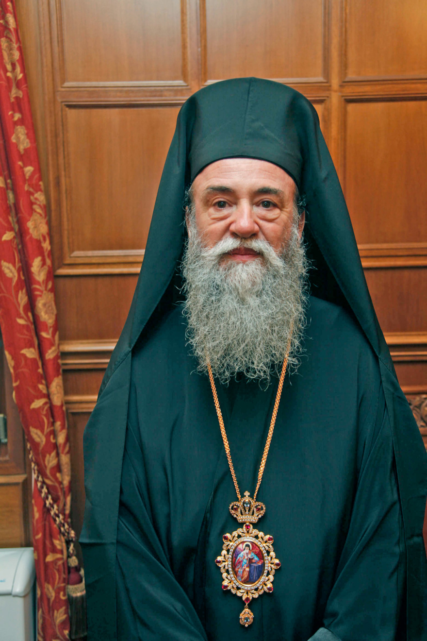 Ιερέας έριξε βιτριόλι σε επτά μητροπολίτες στη Μονή Πετράκη - Σοβαρά τραυματίες οι τρεις