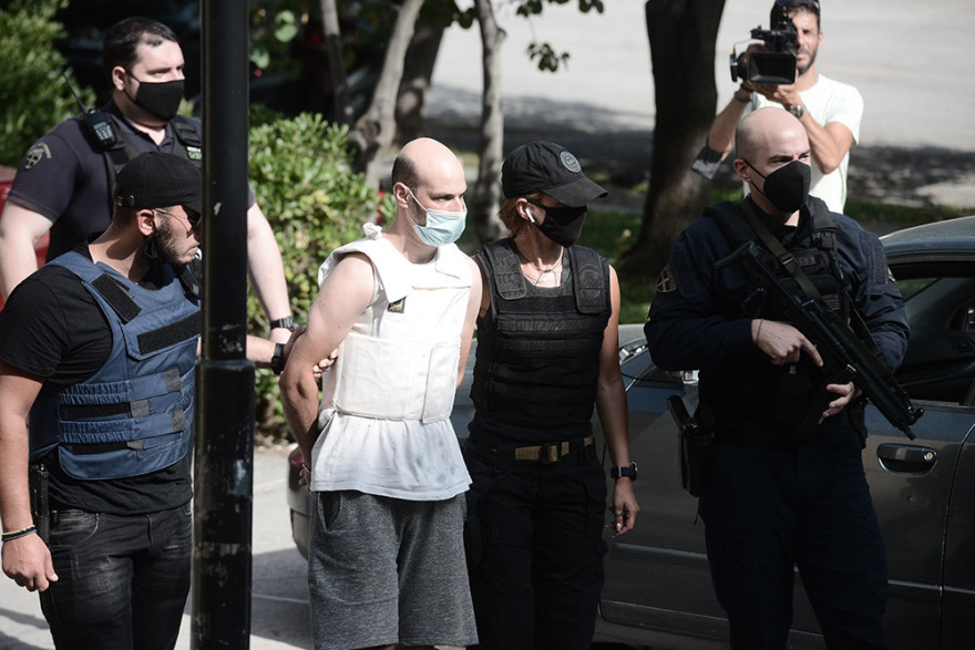 Πετράλωνα: Ποινική δίωξη για δύο κακουργήματα στον Βούλγαρο για τον βιασμό καθαρίστριας