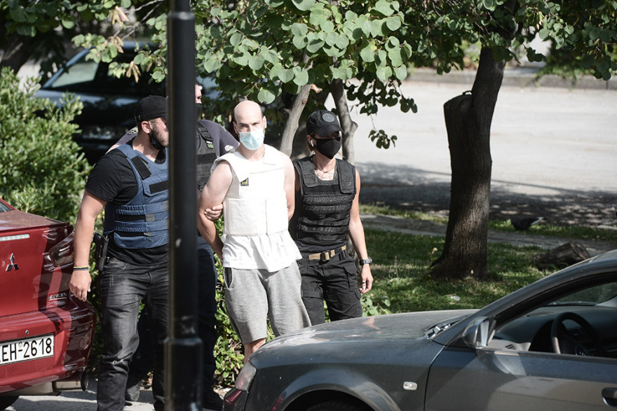 Πετράλωνα: Ποινική δίωξη για δύο κακουργήματα στον Βούλγαρο για τον βιασμό καθαρίστριας