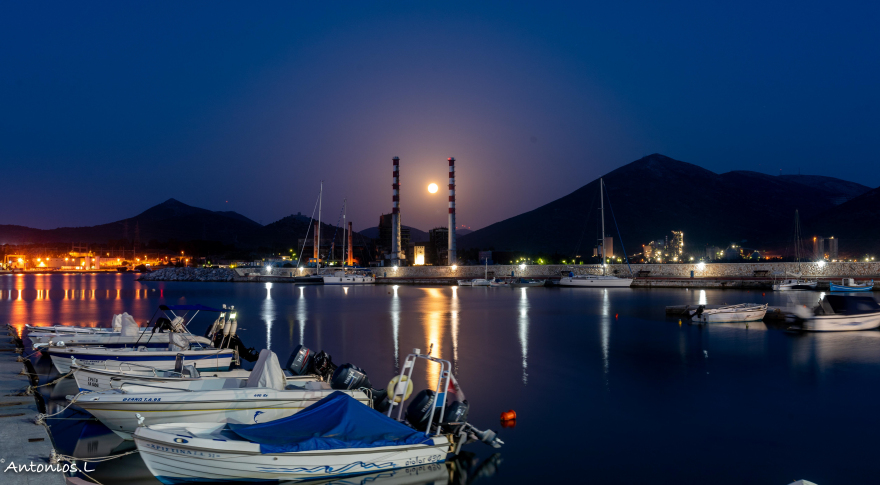 Η Πανσέληνος του Ιουνίου: Μαγικές οι εικόνες από τον Ναό του Ποσειδώνα