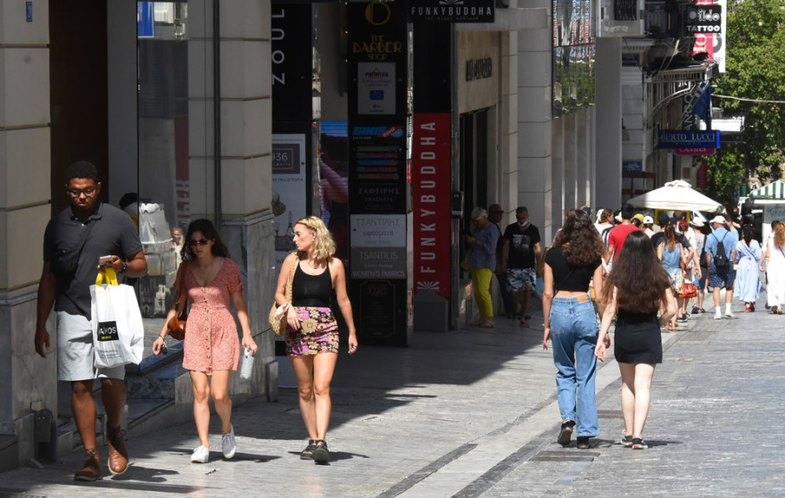 Κορωνοϊός: Τέλος οι μάσκες από σήμερα στους εξωτερικούς χώρους 