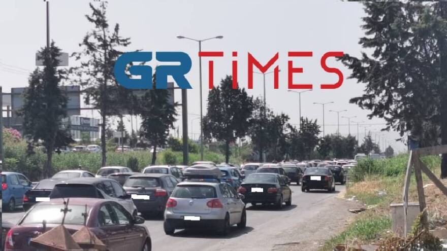 Βίντεο: «Ανάσα» δροσιάς στις παραλίες αναζητούν Αθηναίοι και Θεσσαλονικείς