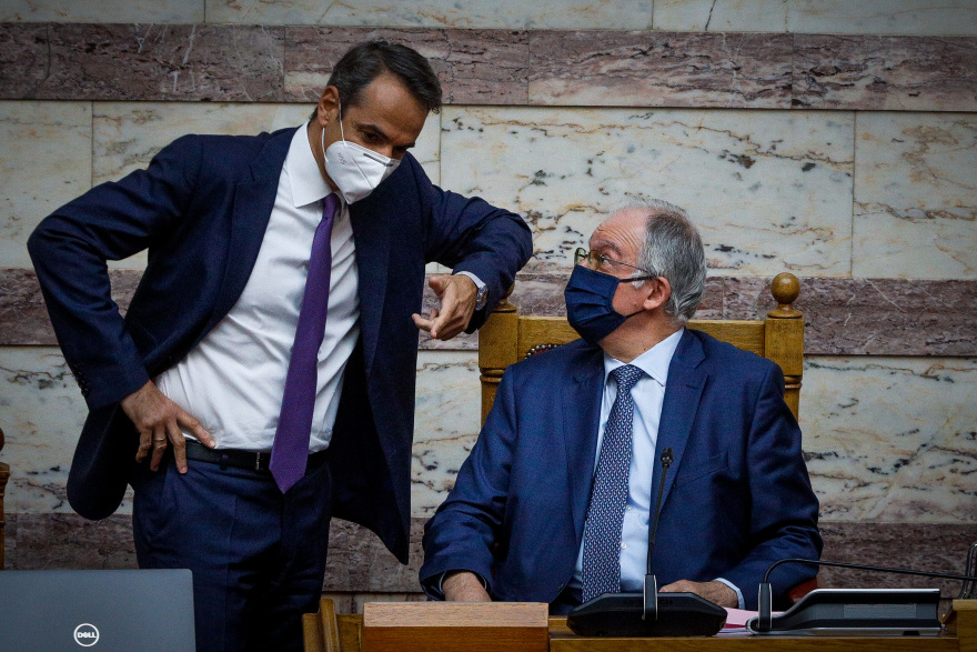 Βουλή: «Στοπ» στην ψήφιση των μνημονίων για τα Σκόπια 