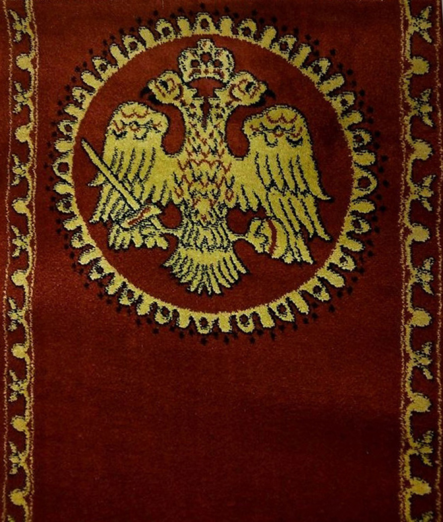 Αλβανός πανεπιστημιακός: «Ο δικέφαλος αετός στη σημαία μας είναι βυζαντινός, δεν μας εκφράζει»