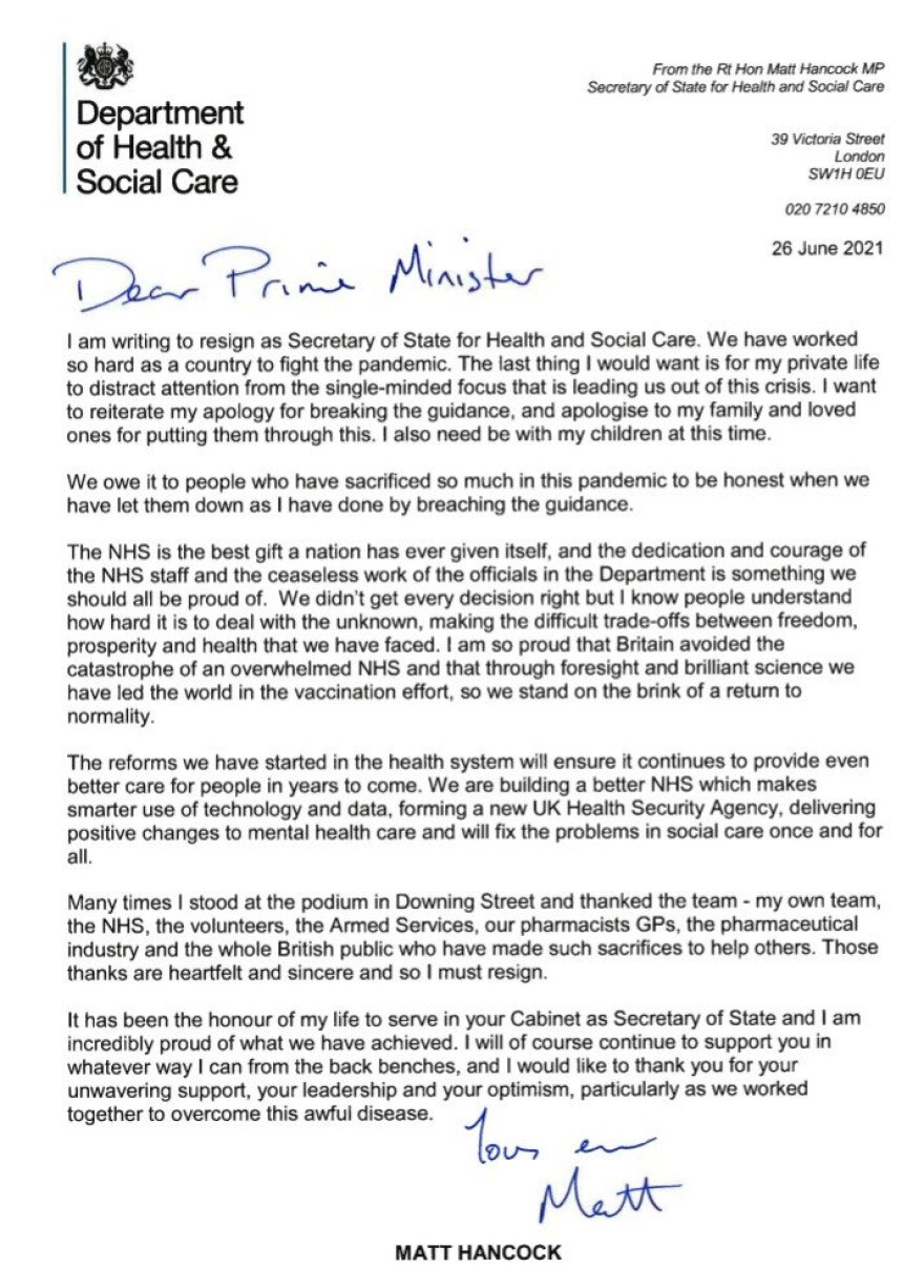 Ματ Χάνκοκ: Παραιτήθηκε ο Βρετανός υπουργός υγείας μετά από το σκάνδαλο με τα κρυφά φιλιά στη σύμβουλό του