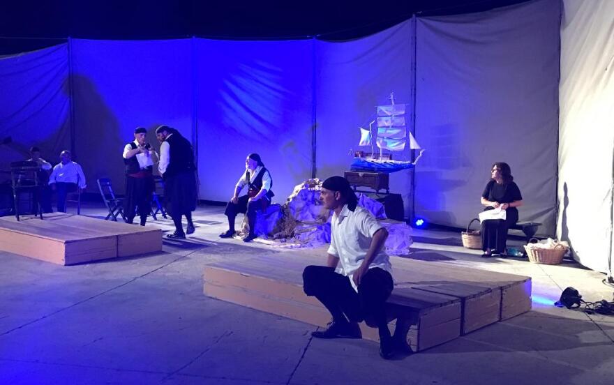 «Κασιώτες Καπεταναίοι»: Μια παράσταση γεμάτη ιστορία και παράδοση στο θέατρο της Γκράβας