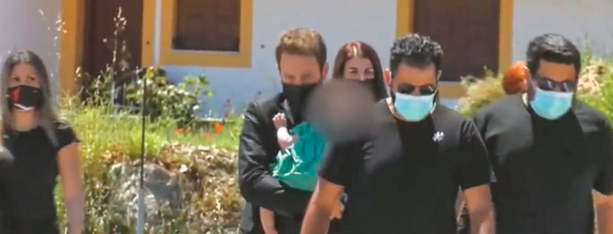 Γλυκά Νερά: Ο Αναγνωστόπουλος κουνούσε την Καρολάιν και ρωτούσε «αγάπη μου είσαι καλά;», κατέθεσε ο αστυνομικός