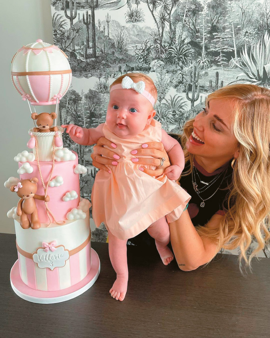 Κιάρα Φεράνι: Τι γυρεύει στην Αθήνα η βασίλισσα των influencers