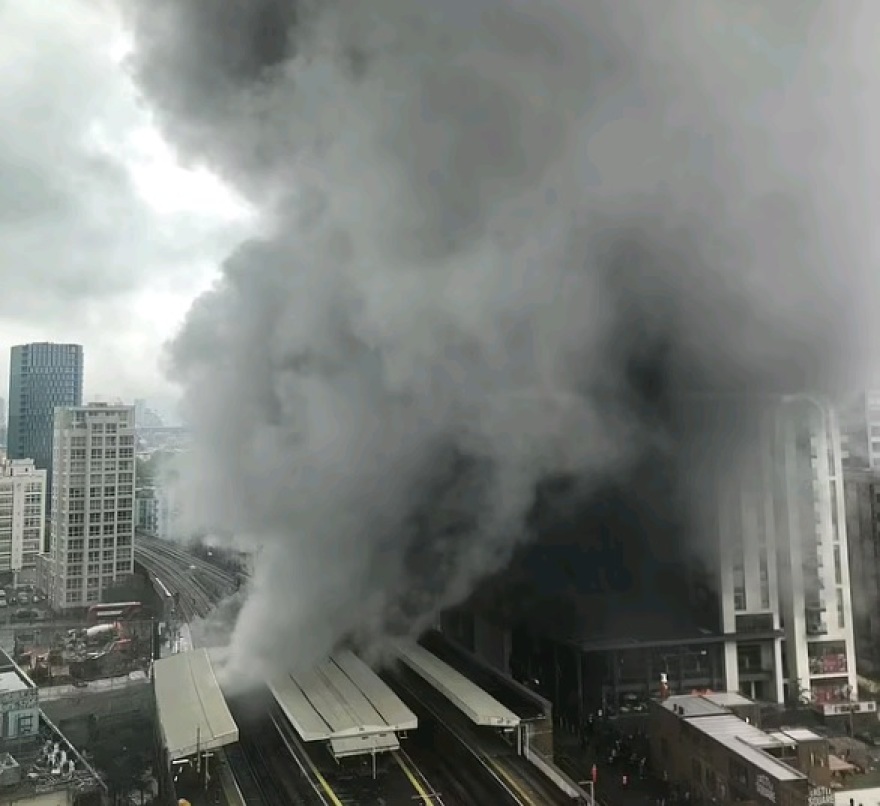 Λονδίνο: Υπό έλεγχο η φωτιά σε σταθμό του μετρό