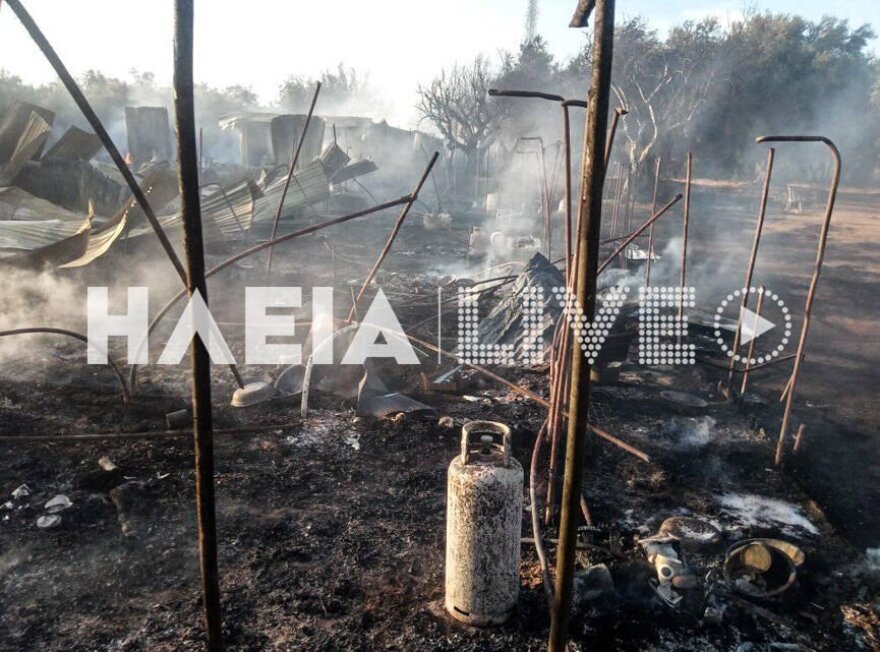 Νέα Μανωλάδα: Εκρήξεις από φιάλες υγραερίου - Φωτιά σε παραπήγματα εργατών γης