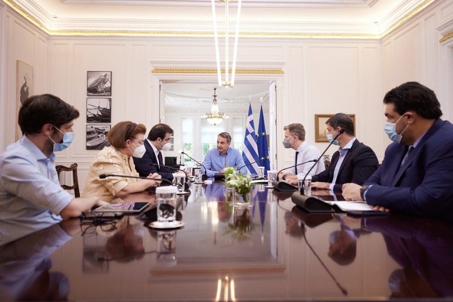 Μέγαρο Μαξίμου:  Με νέο επικοινωνιακό στιλ -για τους νέους-  η παρουσίαση του Freedom Pass