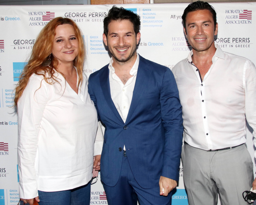 Γιώργος Περρής: Η Ελλάδα ταξιδεύει σε όλο τον κόσμο μέσα από τη φωνή του