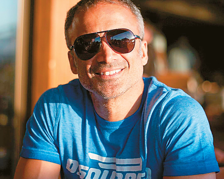 Σταύρος Δογιάκης: Ο «Κρητικός», το γελαστό παιδί που έψαχνε τον δρόμο του