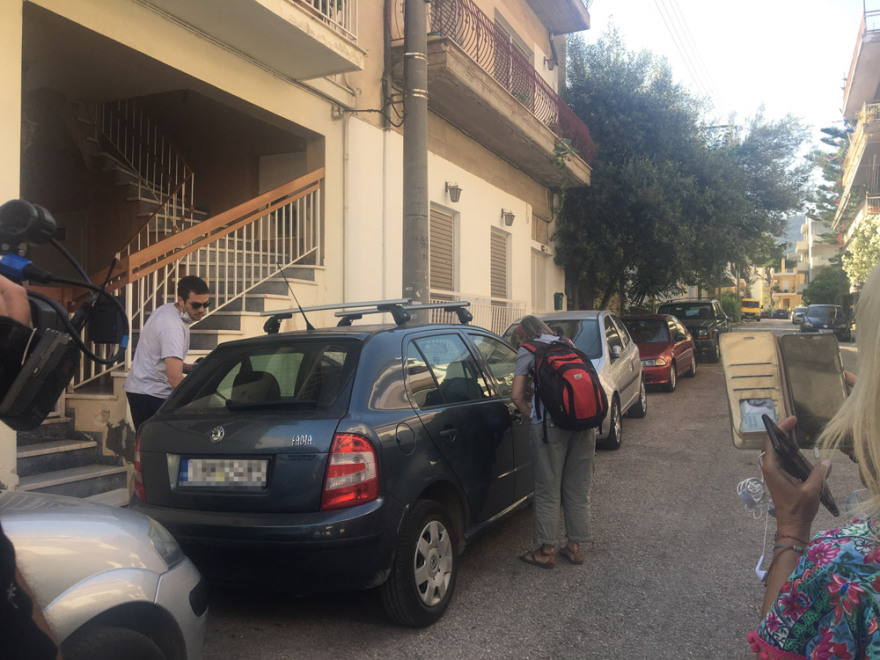 Έγκλημα στα Γλυκά Νερά: Με το μωρό στην αγκαλιά η μητέρα του Μπάμπη πάει να συναντήσει τη μητέρα της Καρολάιν