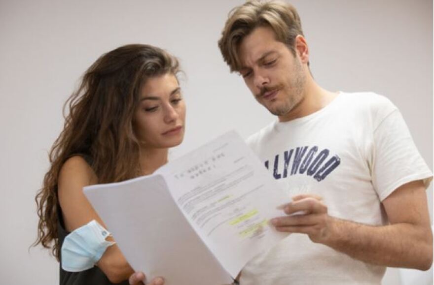 MEGA: Έρχεται η νέα δραματική σειρά «Το αύριο μας ανήκει» - Δείτε φωτογραφίες από την πρώτη ανάγνωση σεναρίου