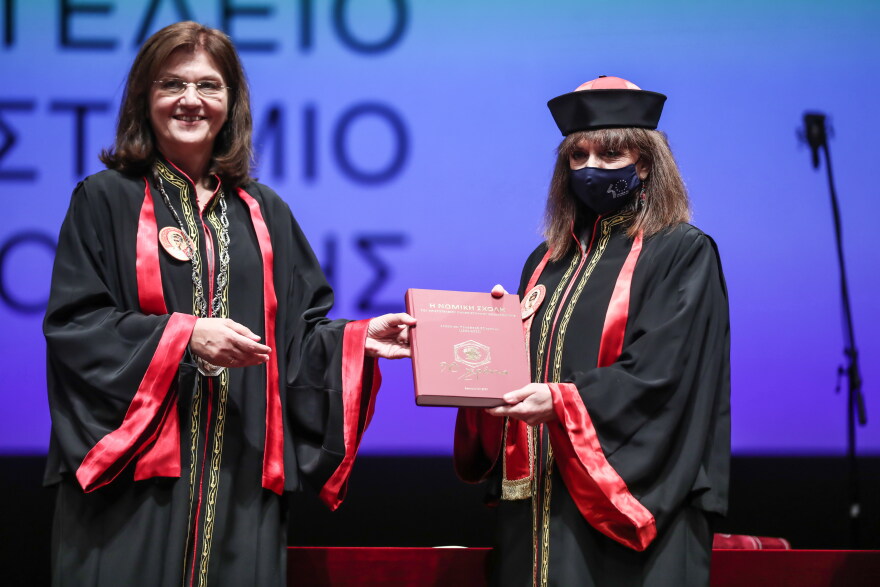 Σακελλαροπούλου: Δεν εκπροσωπώ καμία παράταξη, αλλά όλους τους Έλληνες