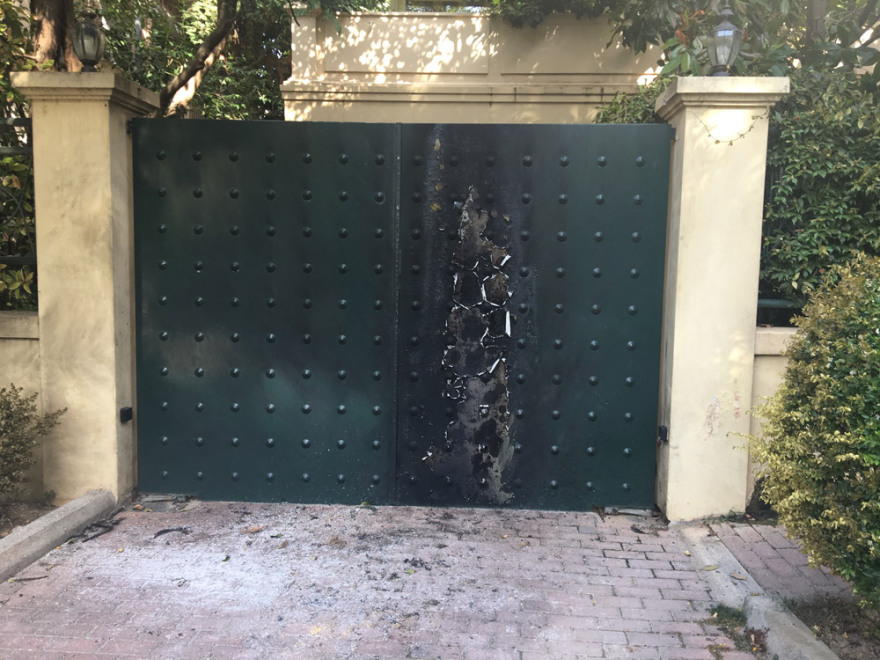 Επίθεση με γκαζάκια στο σπίτι του Γιάννη Πρετεντέρη