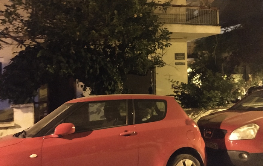 Χρήστος Παππάς:  «Εντάξει παιδιά, έρχομαι», είπε στους αστυνομικούς που του χτύπησαν το κουδούνι 