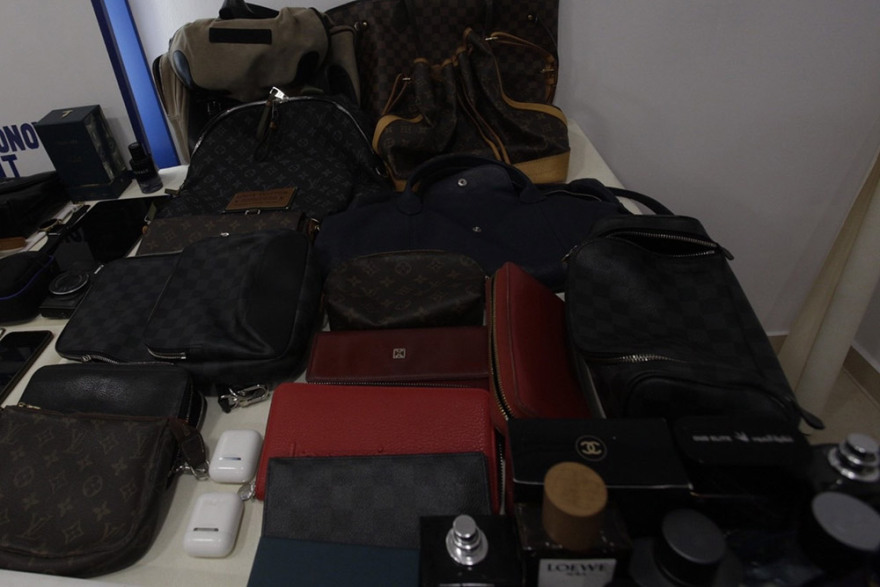 Μύκονος: Συνελήφθη σπείρα Αλβανών «ποντικών» που έκανε 39 διαρρήξεις σε βίλες 